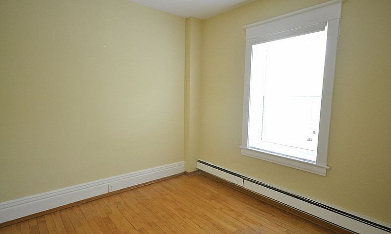 May 1St!~$1150 2Bdrm...