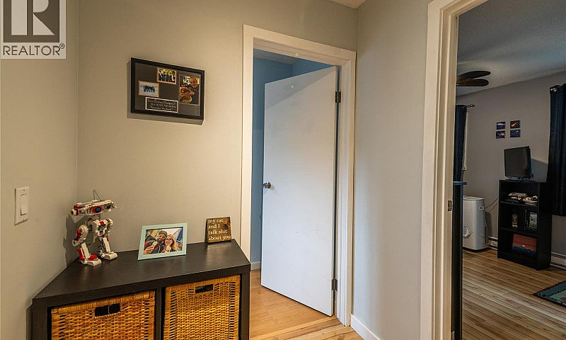 1605 Summit Drive Un...