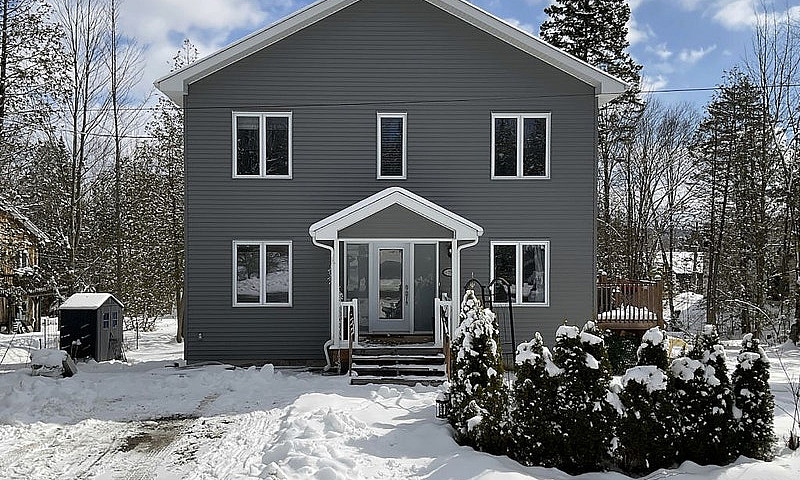 $689,000 - 2 Storey ...