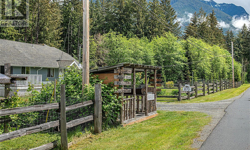 870 Sayward Rd Saywa...