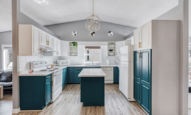 Custom-Built 1542 Sq...