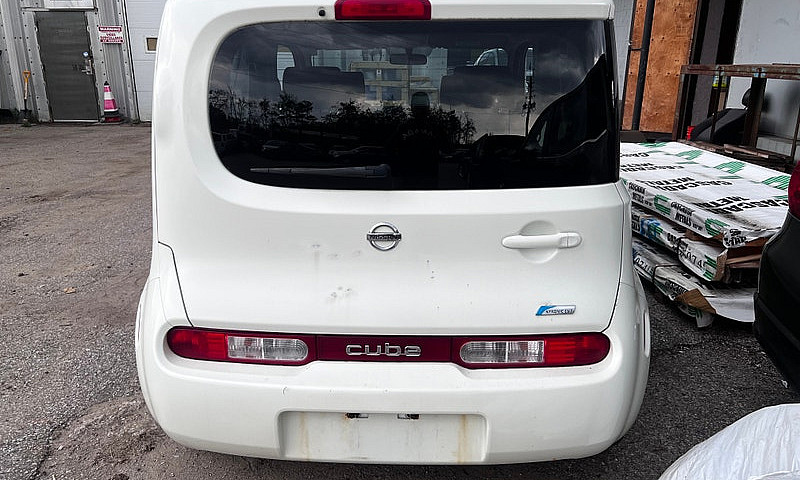 2009 Nissan Cube...