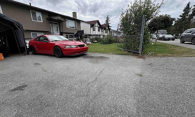 13434 98A Avenue Sur...