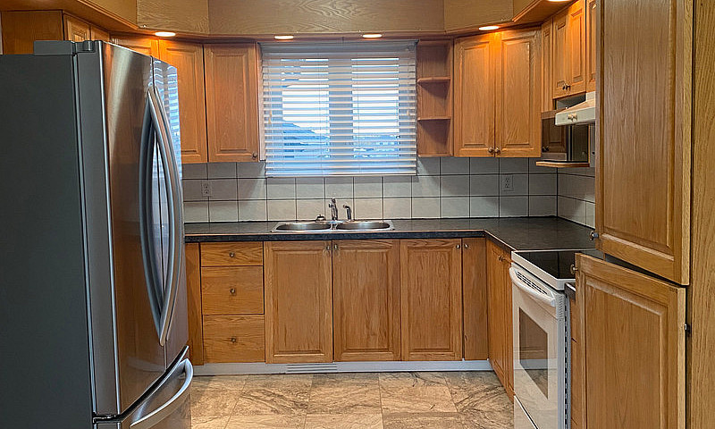 231 Athabasca Ave...