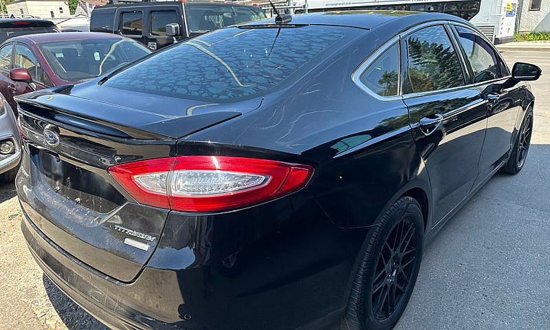 2016 Ford Fusion Tit...