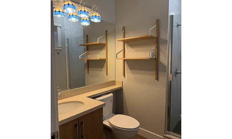 Ensuite 5335 Irving ...
