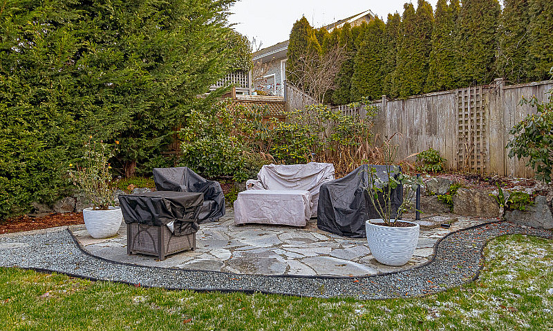 2571 Mcclaren Road...