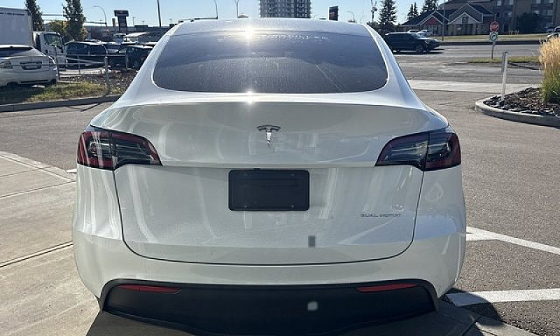 2023 Tesla Model Y L...