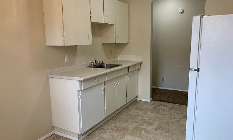 5026 43 Street - 9 A...