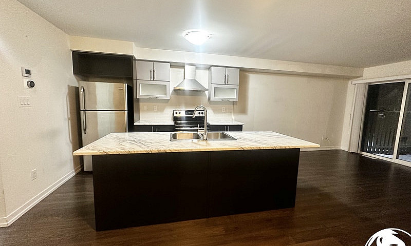 3 Bed 3.5 Bath - Hou...