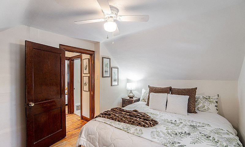 House For Sale In Os...