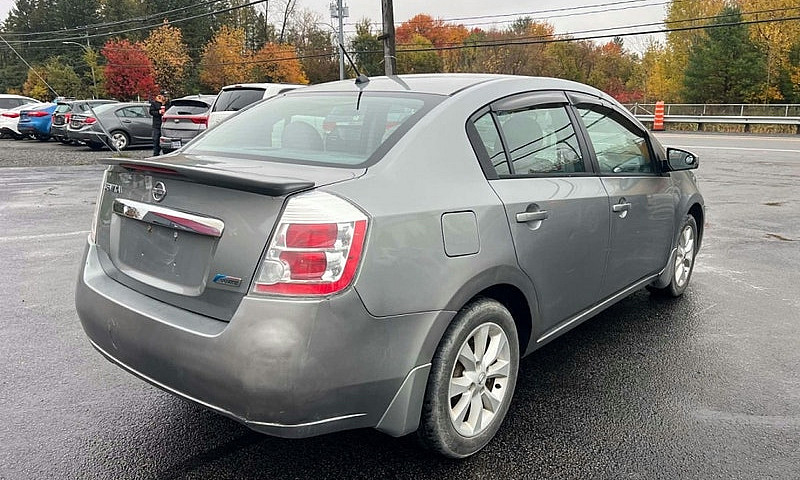 2011 Nissan Sentra 2...