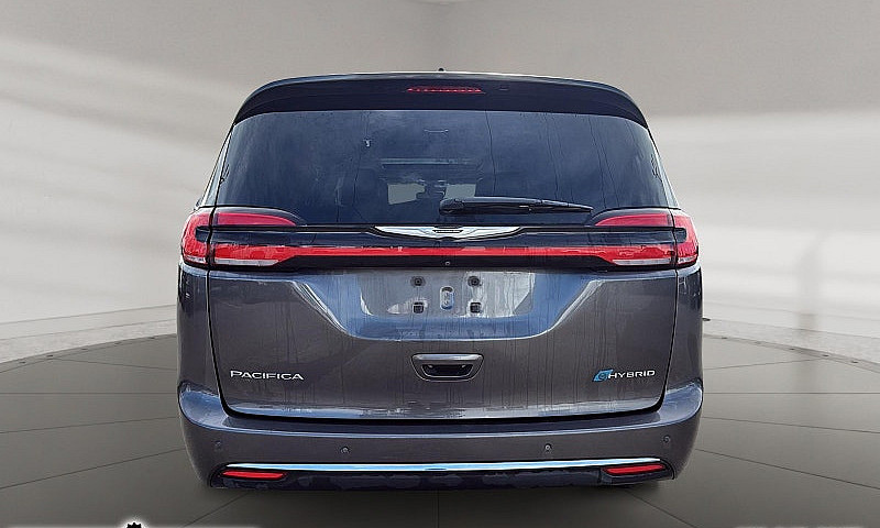 2022 Chrysler Pacifi...