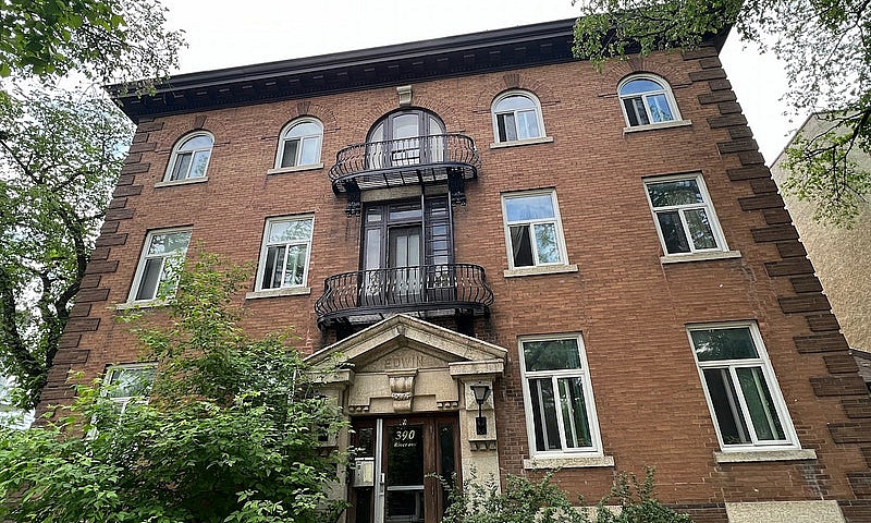 390 River Ave- Edwin...