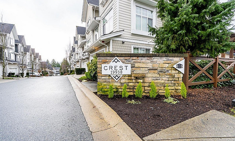 22 19938 70 Avenue L...