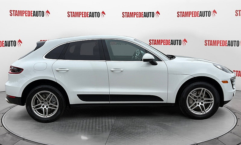 2015 Porsche Macan S...