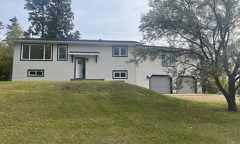 Beautiful 4-Bed 3 Ba...