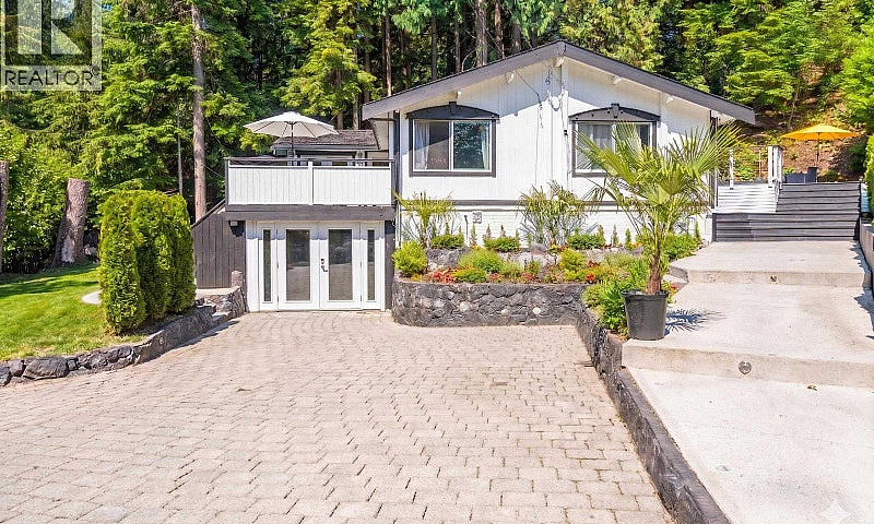 3870 Emerald Drive N...