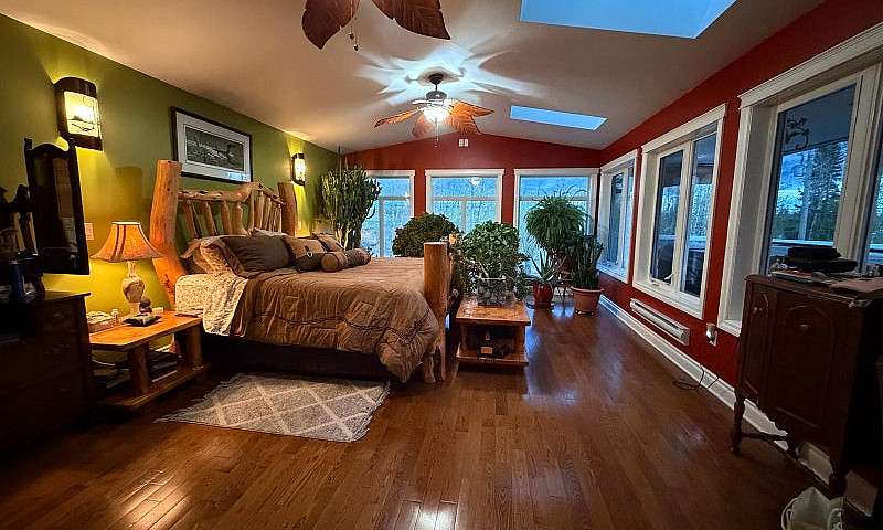 Riverfront Retreat B...