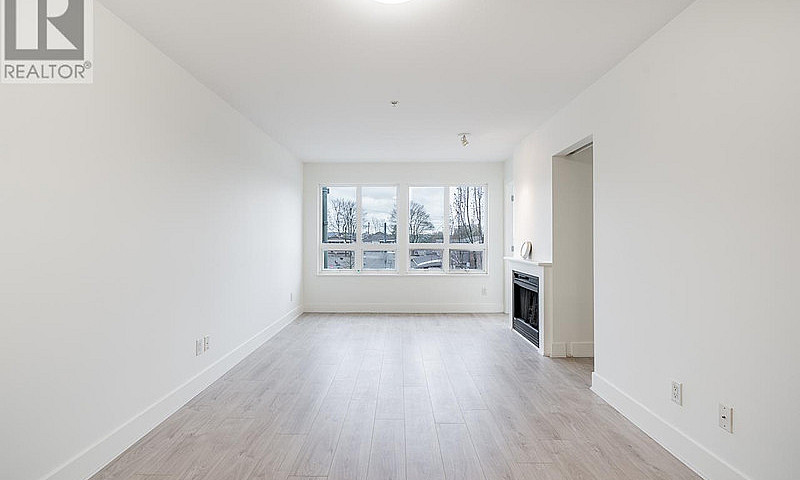 303 3423 E Hastings ...