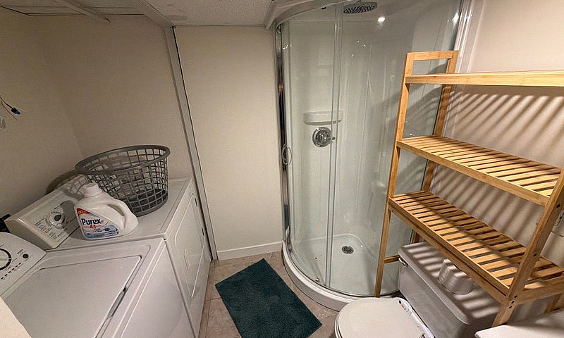 1 Bed, 1 Bath - Lowe...