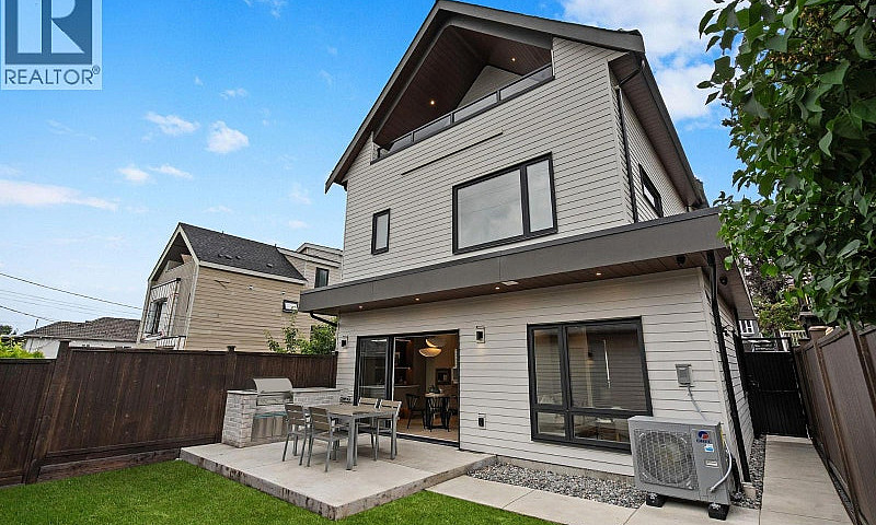 2 2211 William Stree...
