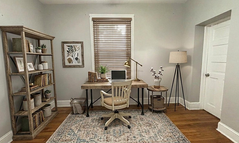 **Spacious 2-Bedroom...