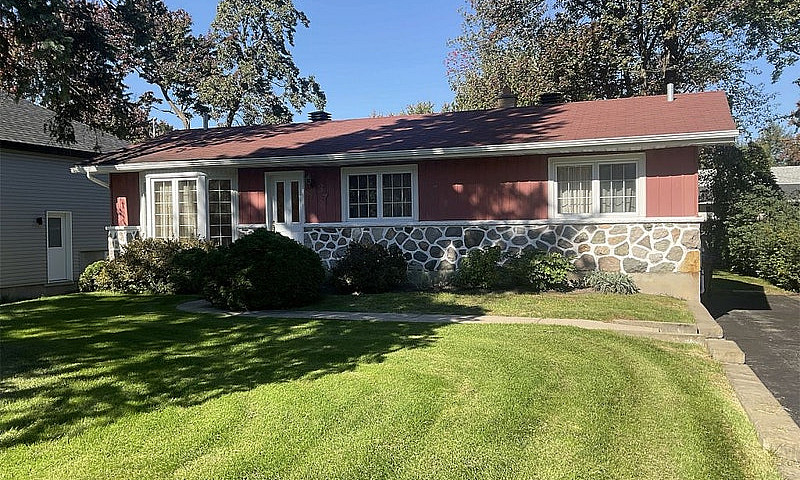 $574,900 - Bungalow ...
