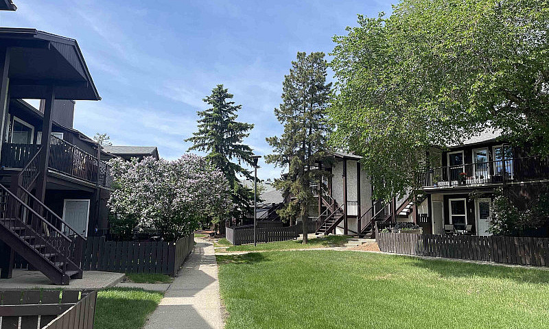 9235 172 St Nw Edmon...
