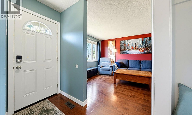 2113 Ste Cecilia Ave...