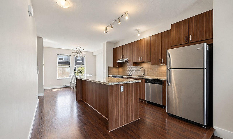 29 10415 Delsom Cres...