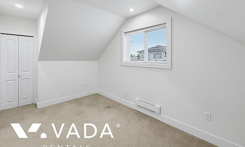 2 Br Laneway House R...
