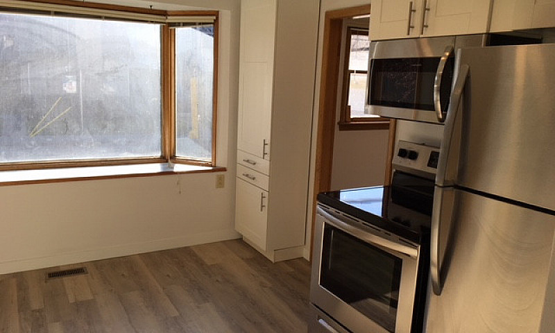 3 Beds, 1 Bath Main ...