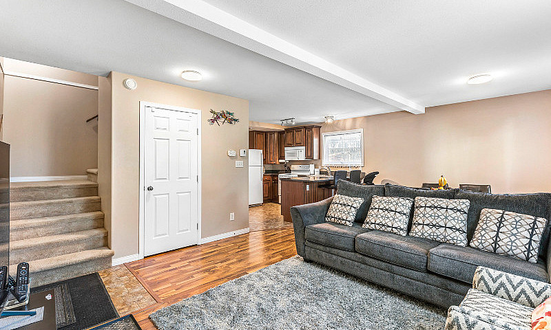 $449,800 - #111-58 F...
