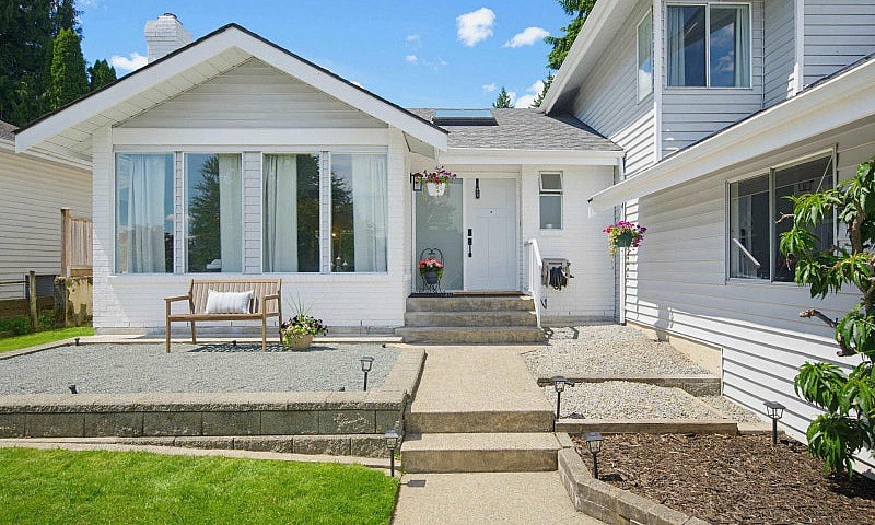 32562 Murray Avenue ...