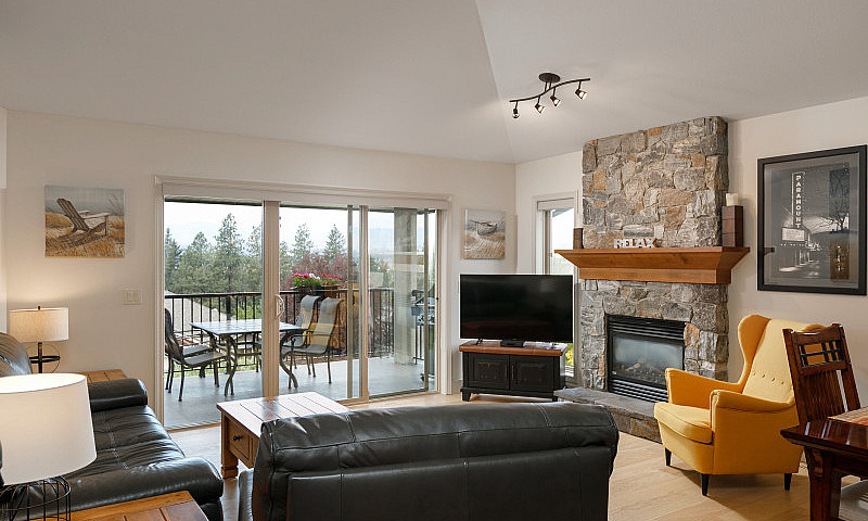 Stunning Home At Sun...