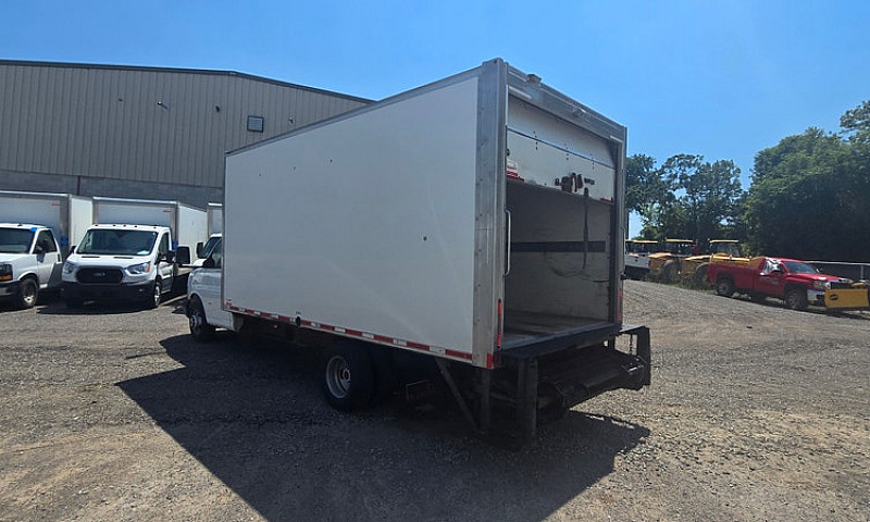 2019 Gmc Savana 3500...