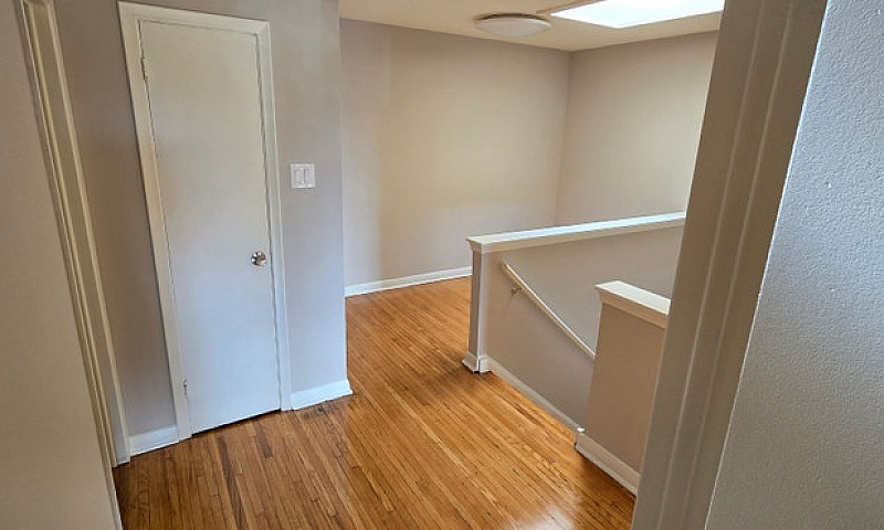 Spacious 3 Bedroom +...