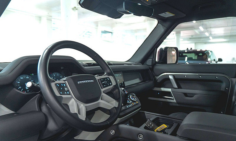 2024 Land Rover Defe...