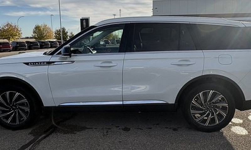 2025 Lincoln Aviator...
