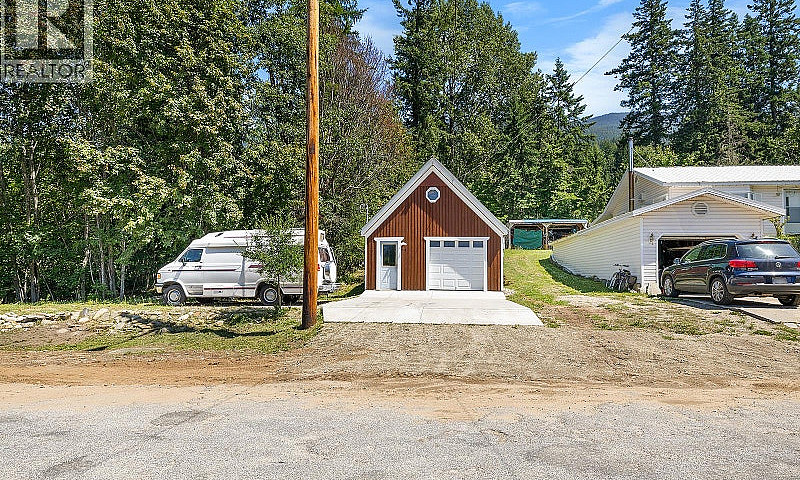 1524 Russel Avenue R...