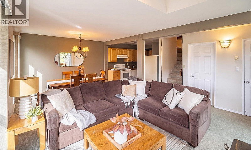 59 2400 Cavendish Wa...