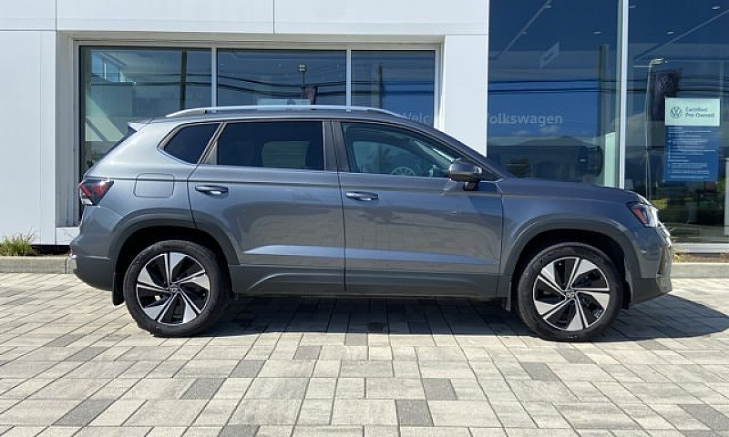 2025 Volkswagen Taos...