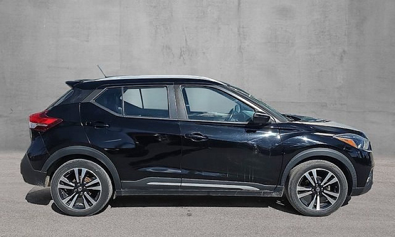 2020 Nissan Kicks Sr...