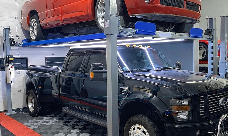 Unique Lifts 11000Lb...