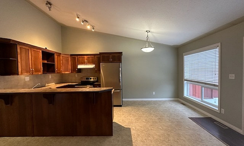 Oriole Park 4 Bed 2 ...
