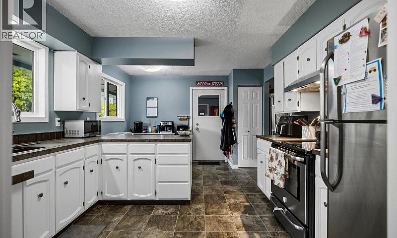 319 Clearview Cresce...