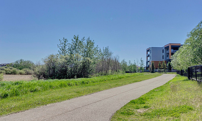 2 Bed 2 Bath/2 Title...