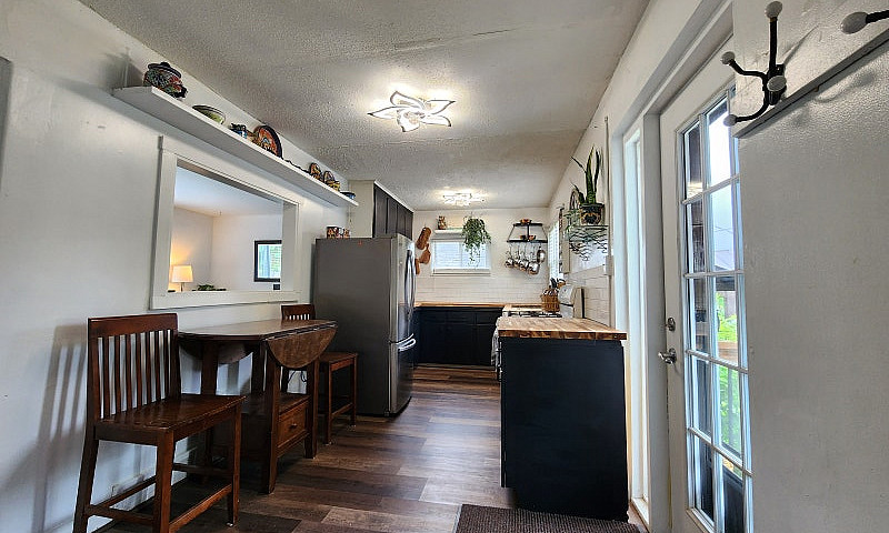 Beautiful 3 Bed 2 Ba...