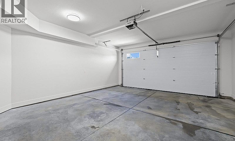 1025 Kitson Court We...